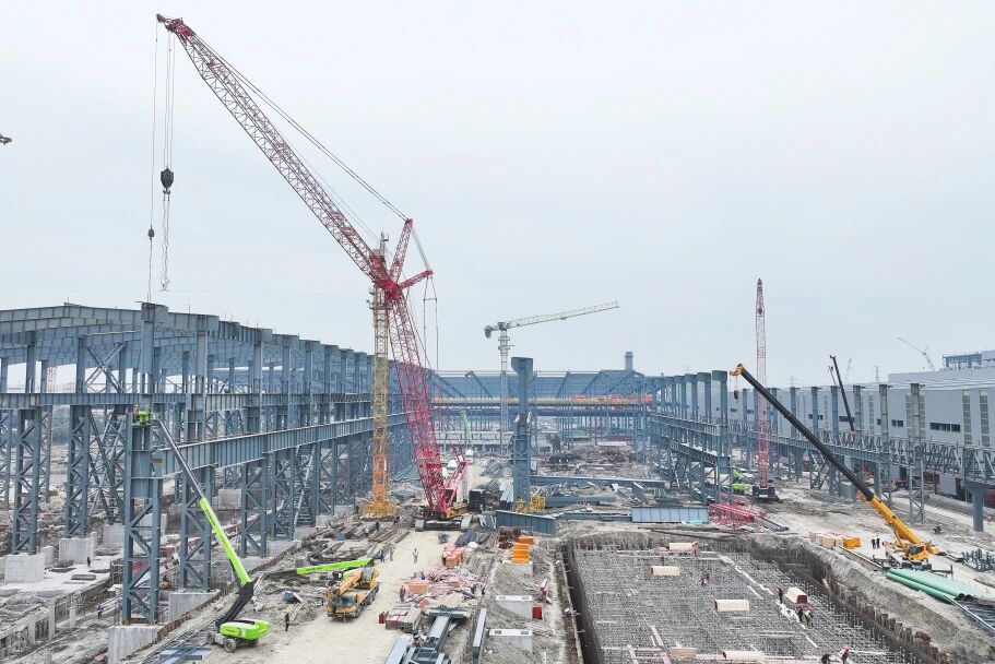 这口“辣”,是开局奋进的滚烫与锋芒(图1) 这口“辣”,是开局奋进的滚烫与锋芒(图1)