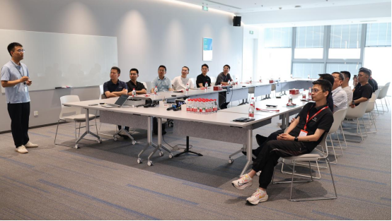华锐团队赴西门子成都工厂参观交流(图2) 华锐团队赴西门子成都工厂参观交流(图2)