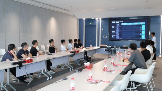 华锐团队赴西门子成都工厂参观交流(图3) 华锐团队赴西门子成都工厂参观交流(图3)